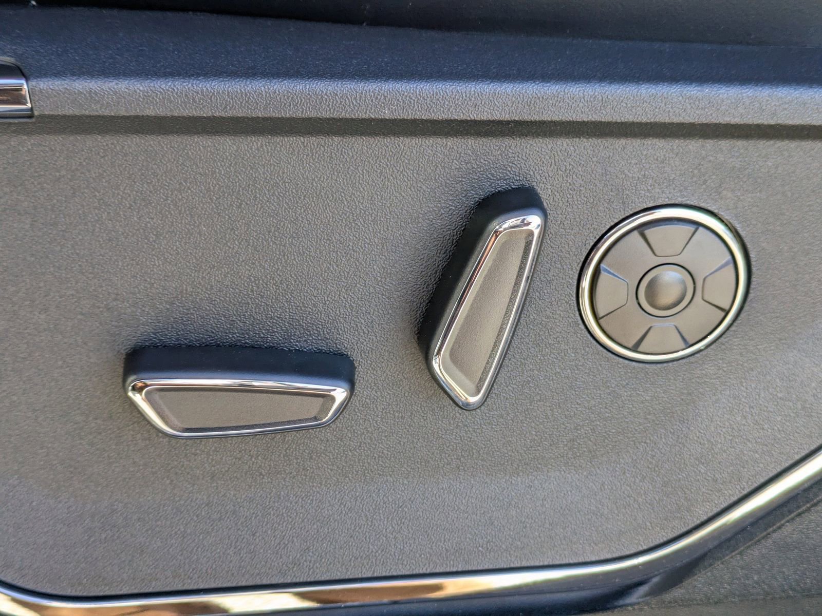 New 2025 Ford F150 Lightning Platinum AWD/4WD image 21