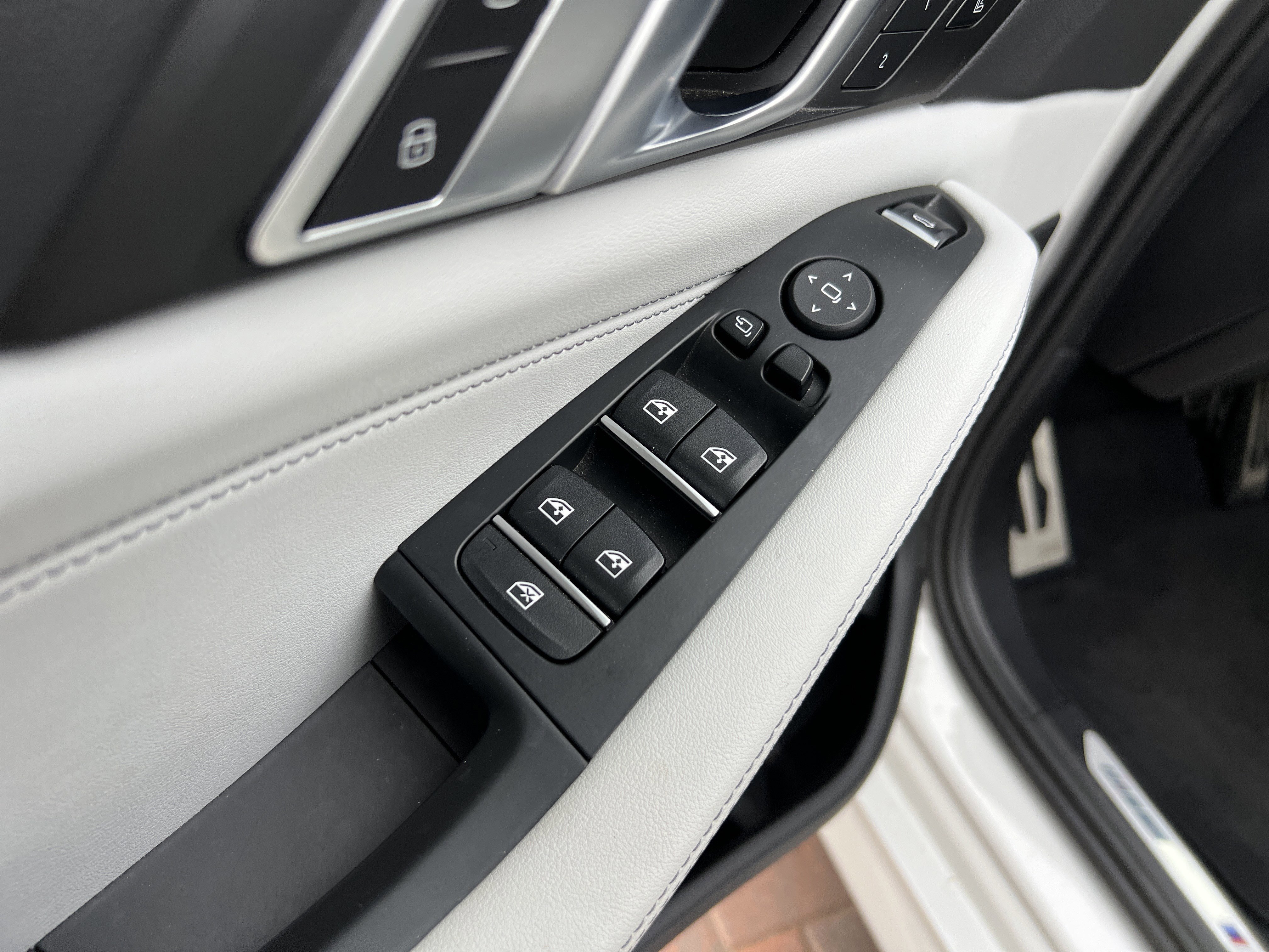 Certified 2023 BMW X5 sDrive40i w/ M Sport Package image 15