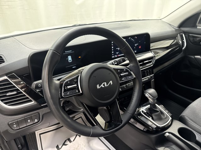 Certified 2025 Kia Seltos S FWD image 28