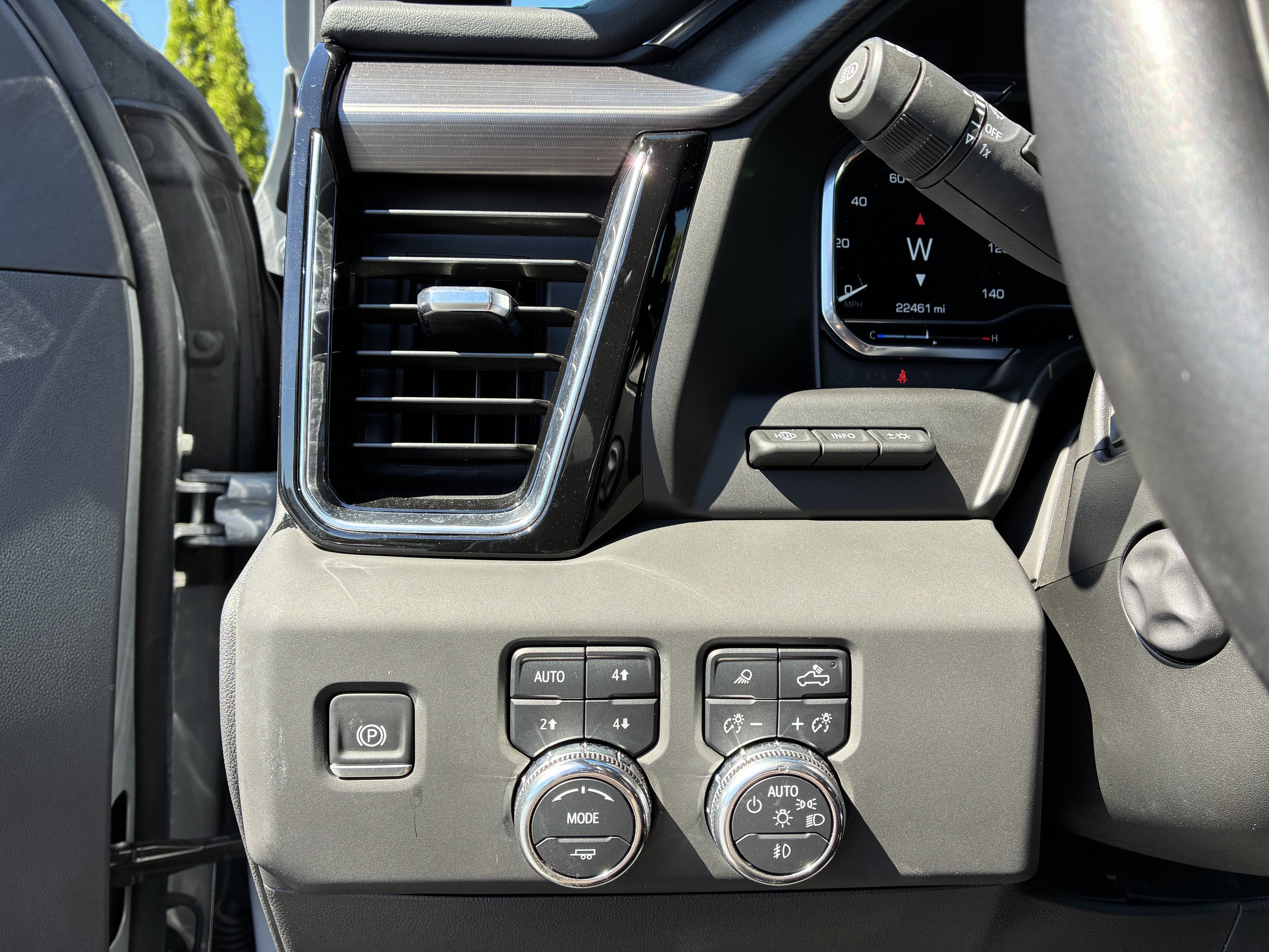 Used 2025 GMC Sierra 1500 Denali Ultimate AWD/4WD image 27