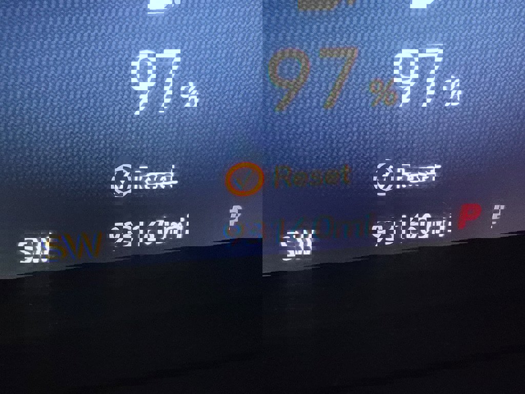 Used 2019 Chevrolet Silverado 1500 High Country w/ Technology Package image 16