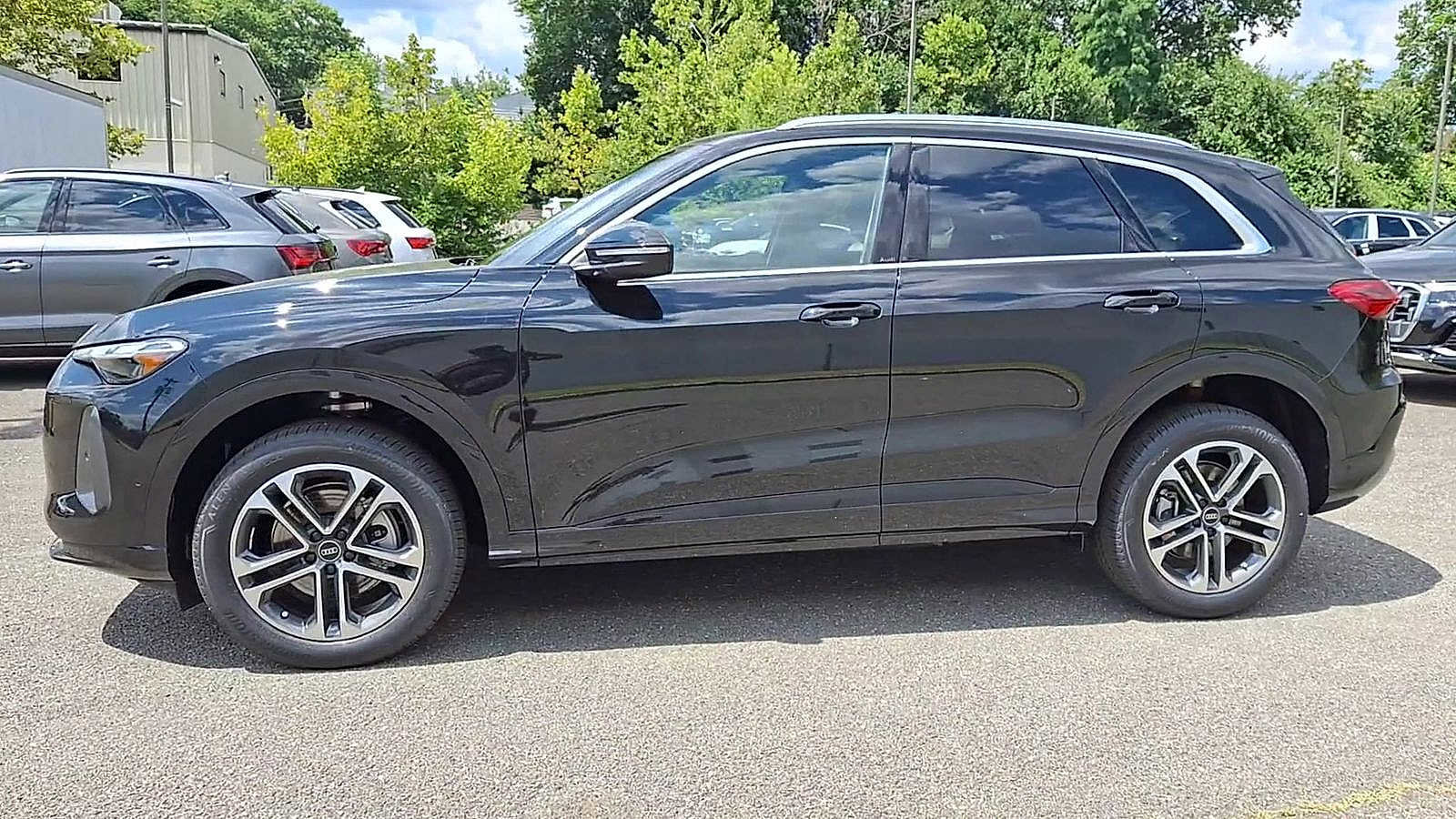 New 2025 Audi Q5 Premium image 9