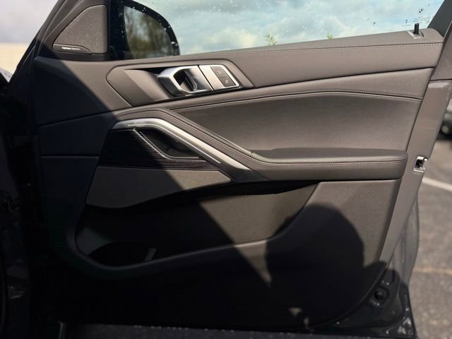 New 2026 BMW X6 M60i image 14