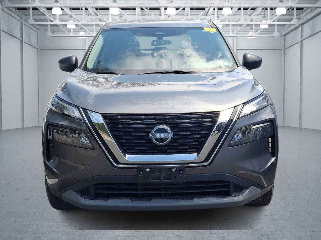 Used 2023 Nissan Rogue S AWD/4WD image 2