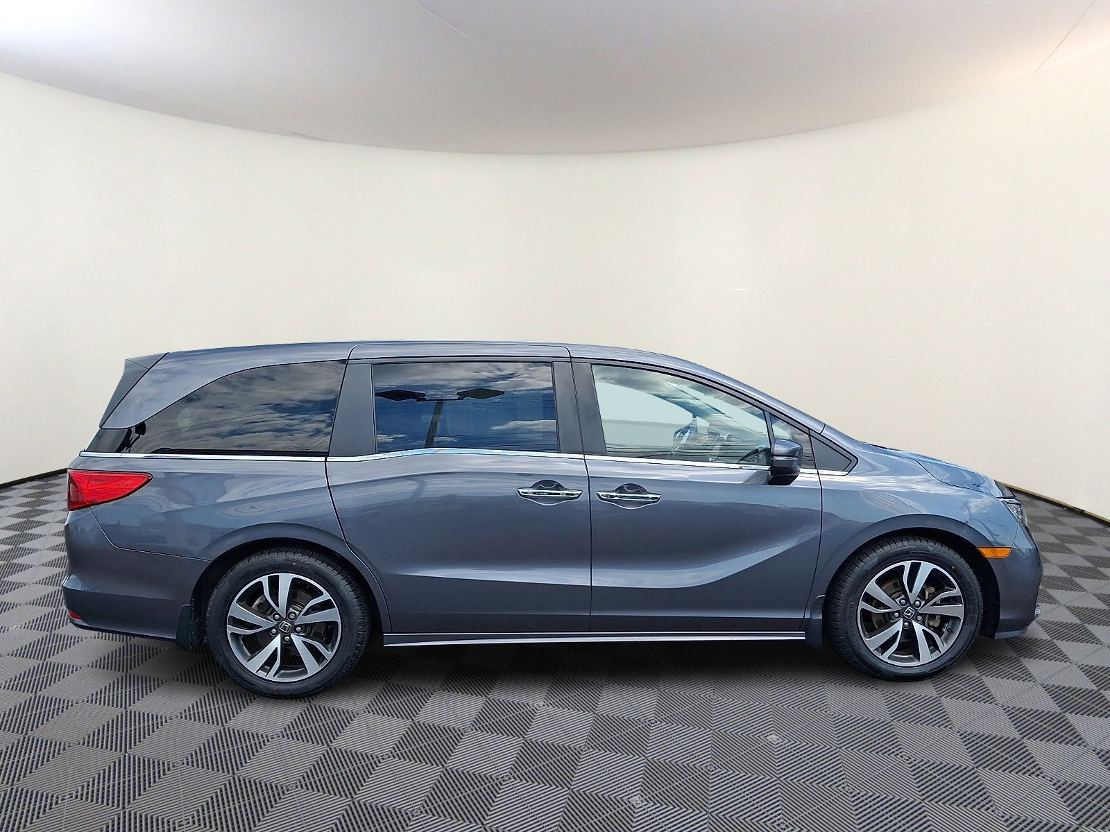 Used 2023 Honda Odyssey Touring image 8