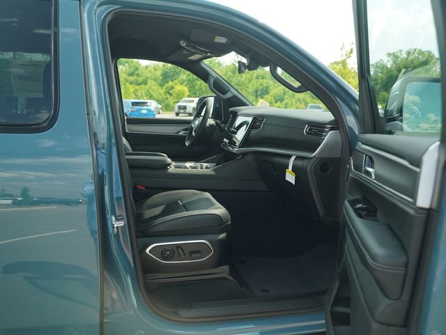 New 2026 Jeep Grand Wagoneer L Limited AWD/4WD image 18