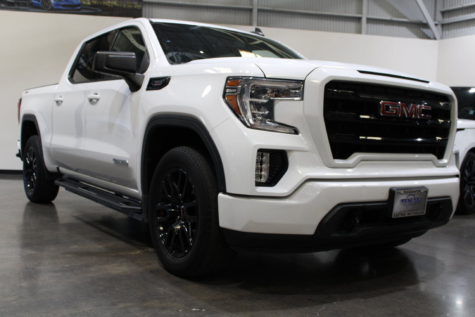 Used 2021 GMC Sierra 1500 Elevation AWD/4WD image 3