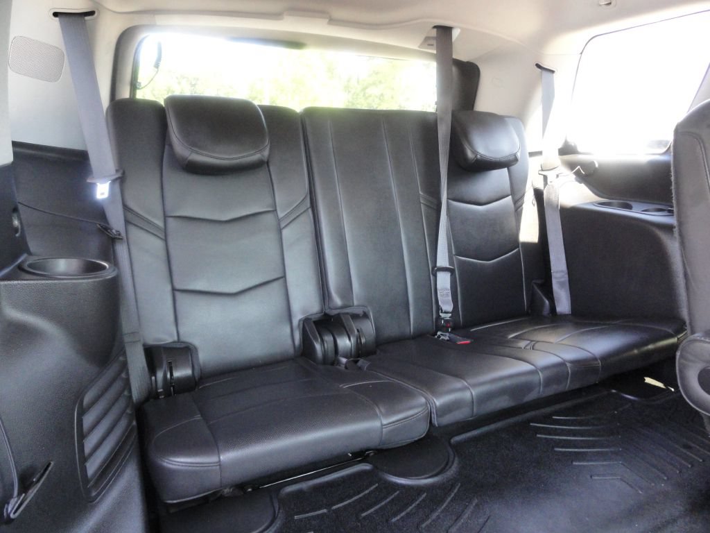 Used 2015 Cadillac Escalade Premium RWD image 9