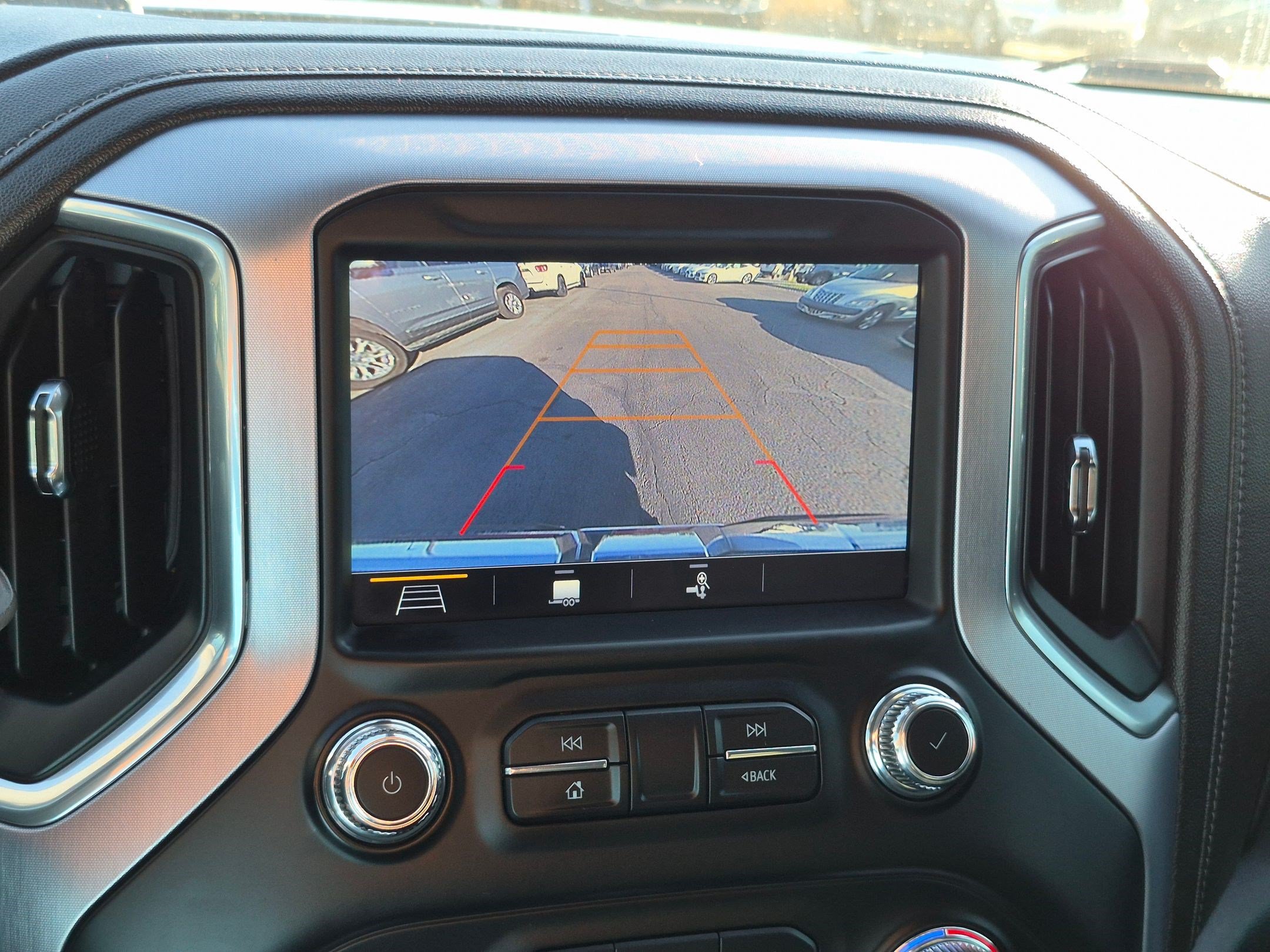 Used 2019 GMC Sierra 1500 SLT w/ Driver Alert Package I AWD/4WD image 25