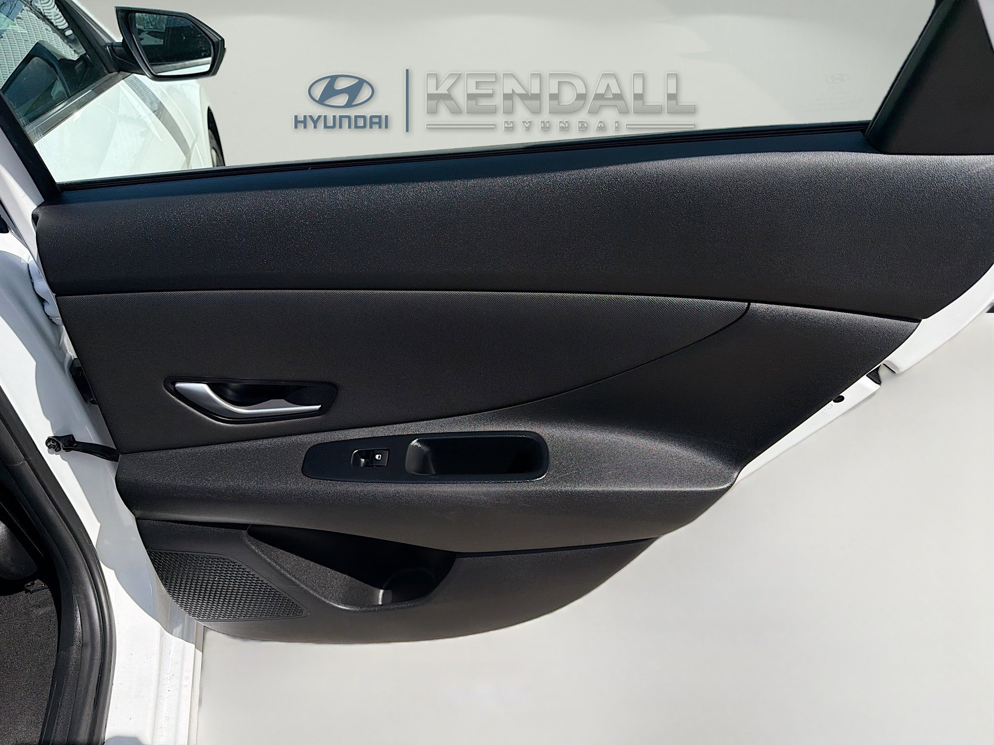 Used 2023 Hyundai Elantra SEL w/ Convenience Package image 28