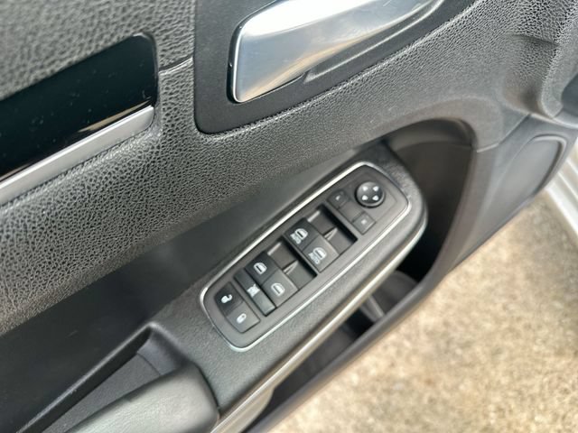 Used 2023 Chrysler 300 Touring w/ Sport Appearance Package RWD image 25