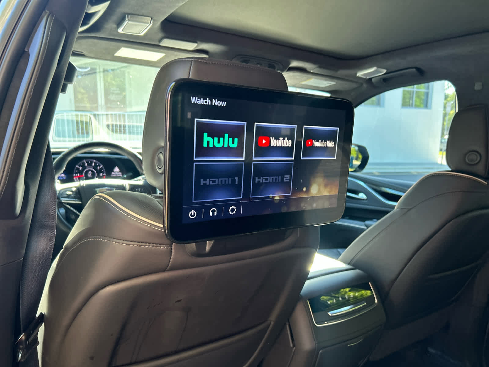 Used 2024 Cadillac Escalade V w/ LPO, ONYX Package AWD/4WD image 15