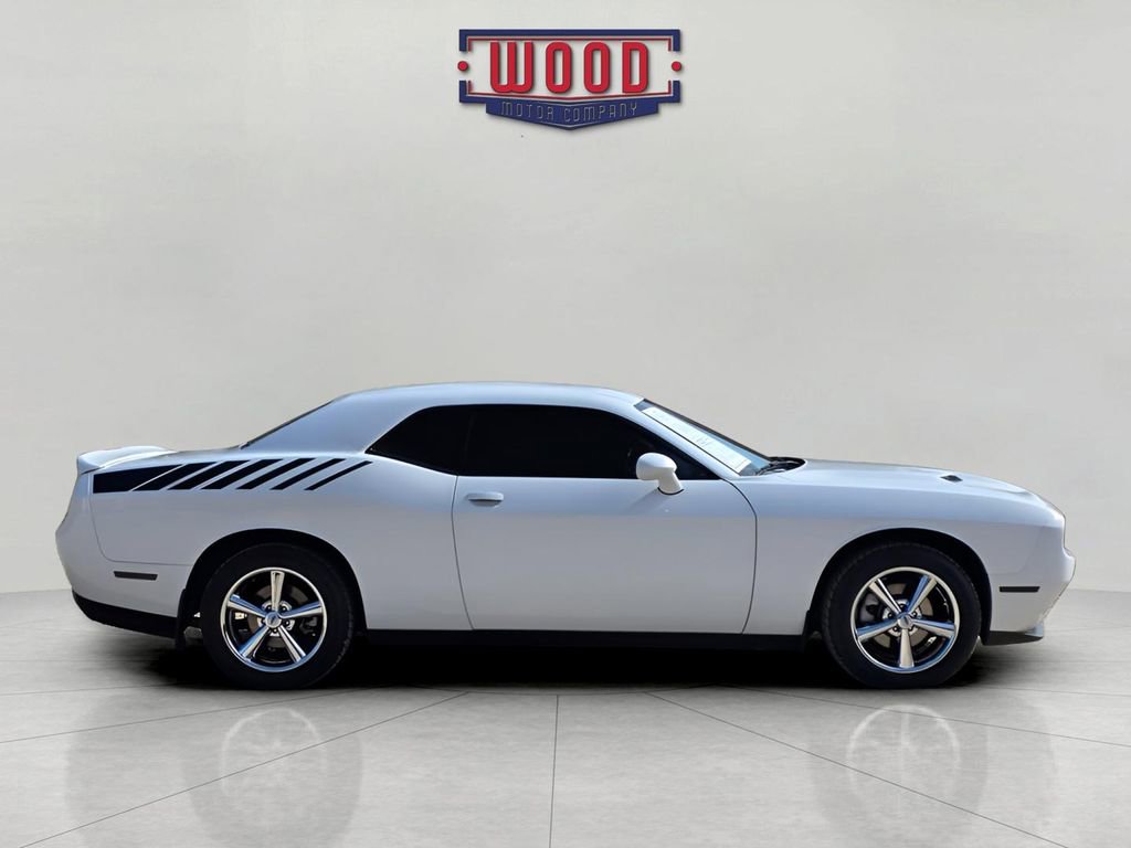 Used 2021 Dodge Challenger SXT w/ Driver Convenience Group image 2