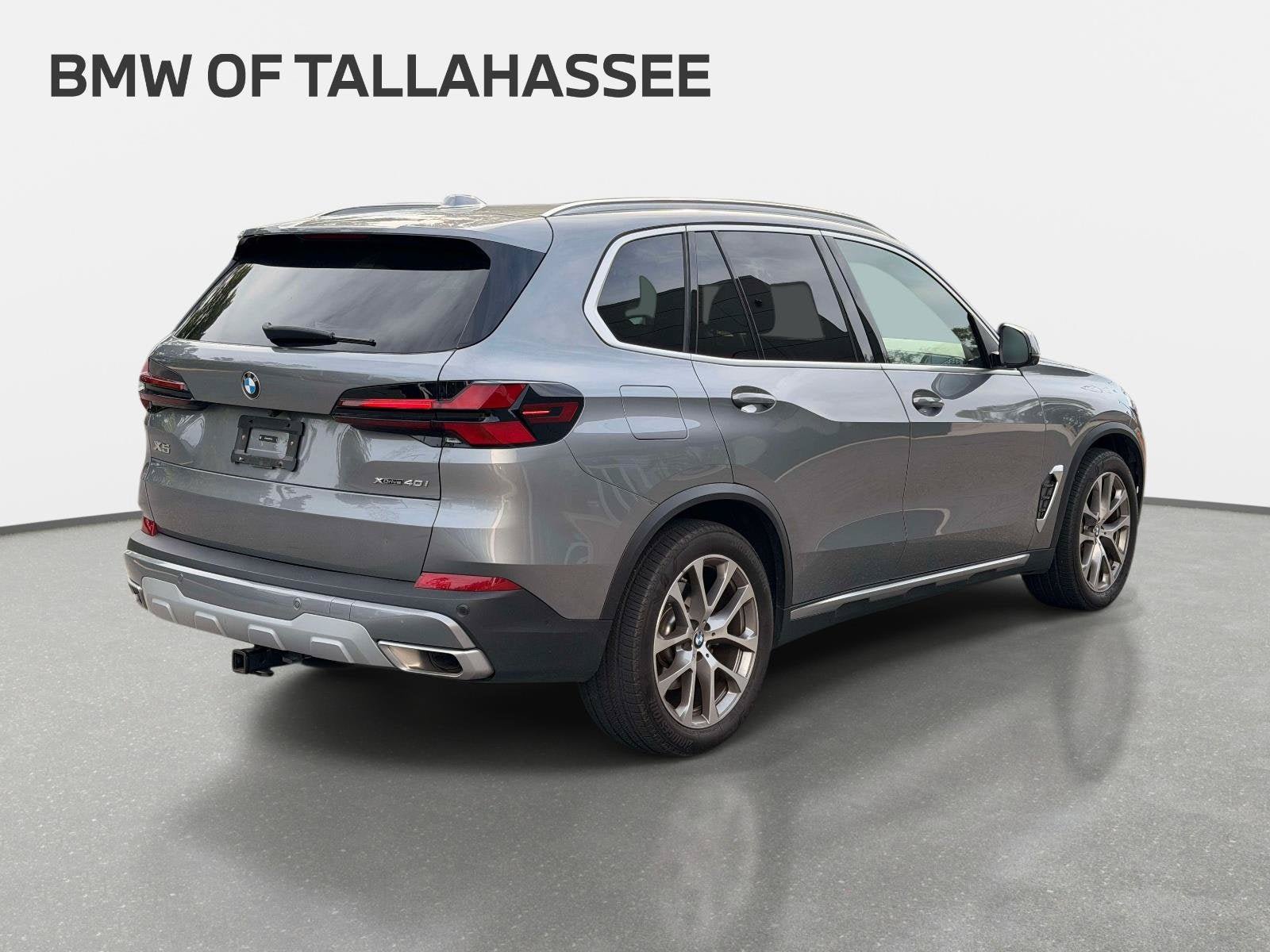 Used 2025 BMW X5 xDrive40i w/ Parking Assistance Package AWD/4WD image 5