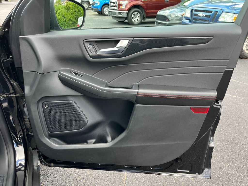 Certified 2023 Ford Escape ST-Line Elite w/ Premium Technology Package AWD/4WD image 21