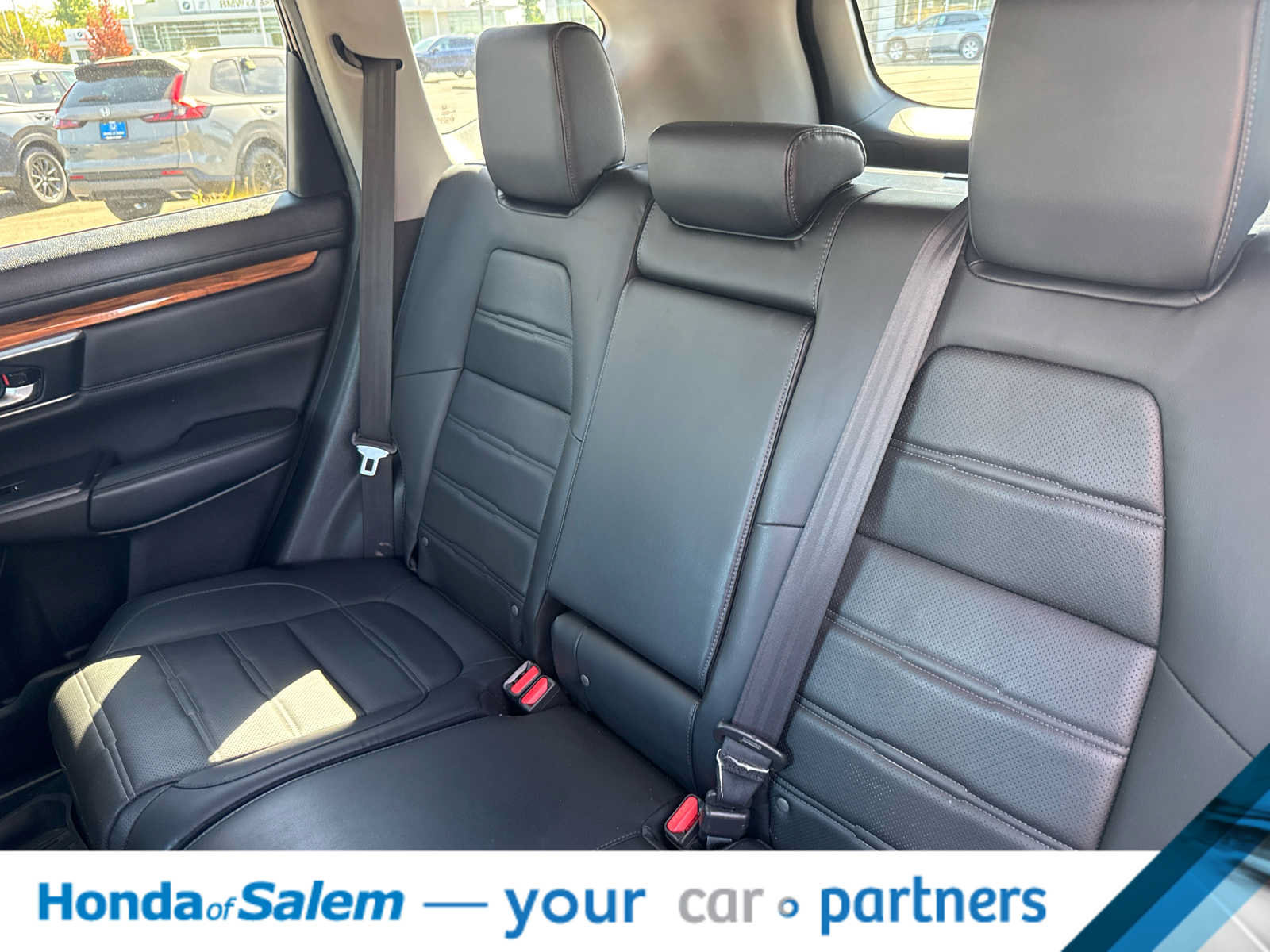Used 2020 Honda CR-V Touring image 12
