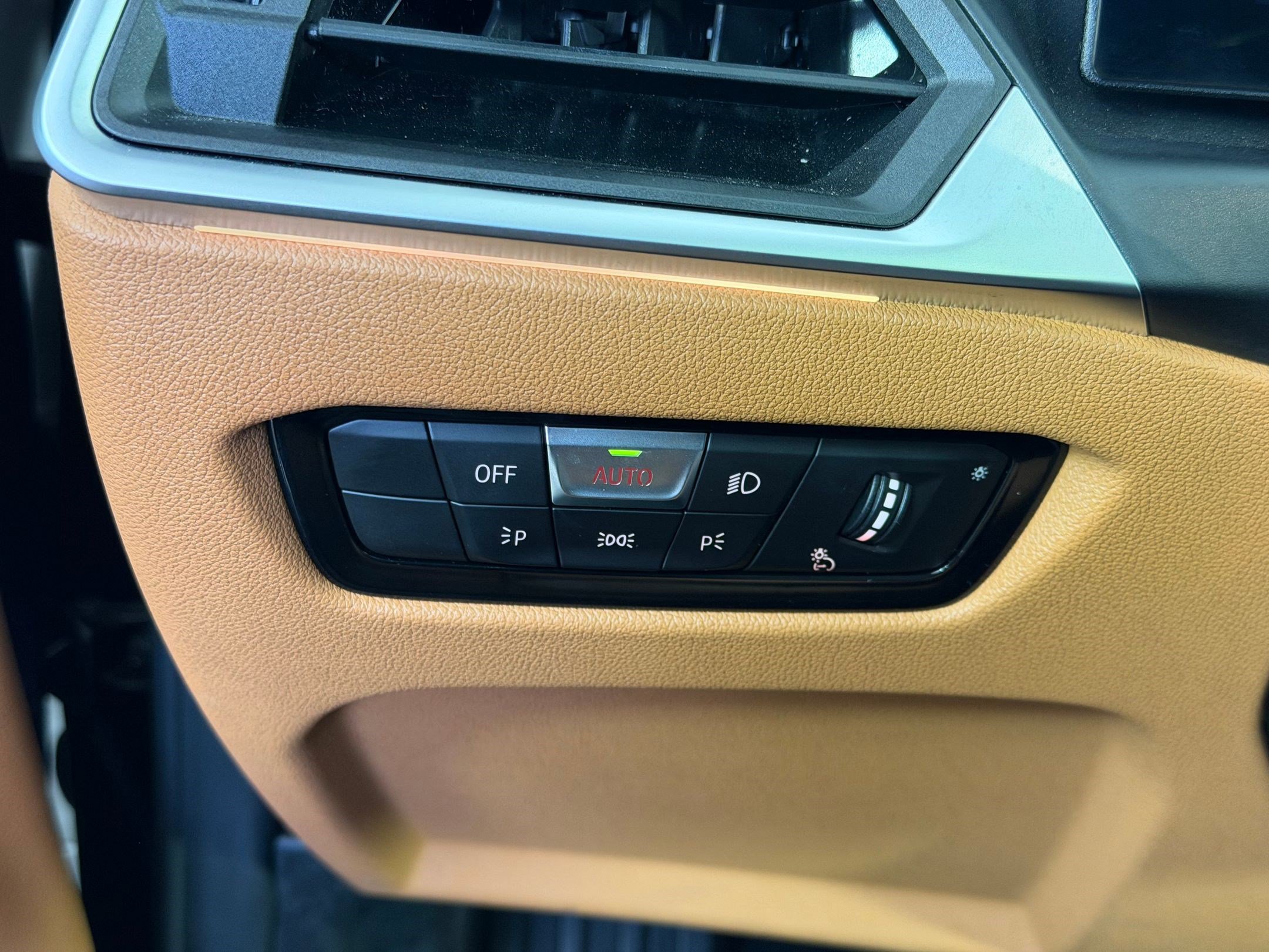 Certified 2024 BMW 430i Coupe w/ Premium Package image 28