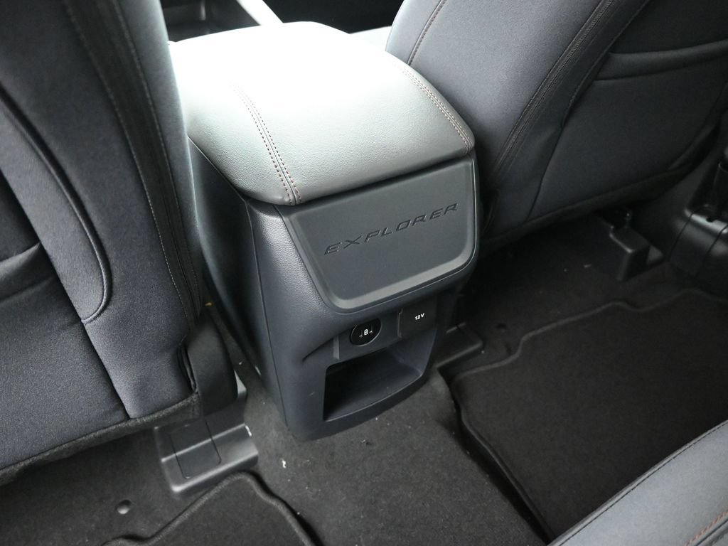 New 2026 Ford Explorer Active RWD image 19