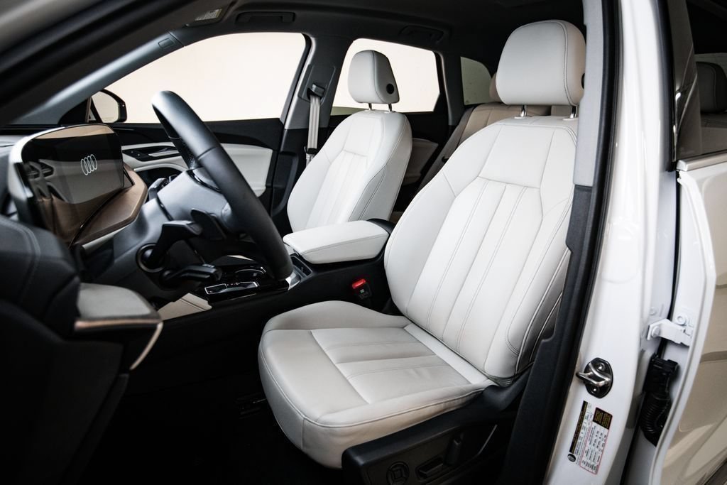 Used 2025 Audi Q5 Premium AWD/4WD image 5