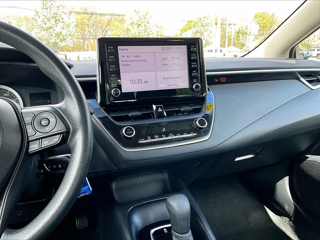 Used 2020 Toyota Corolla LE FWD image 18