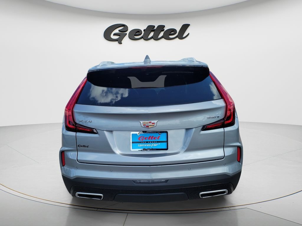 Used 2025 Cadillac XT4 Premium Luxury FWD image 6