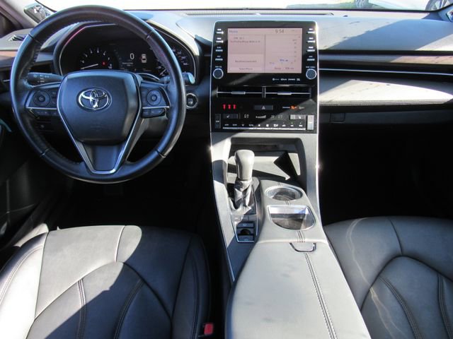 Used 2019 Toyota Avalon XLE image 16