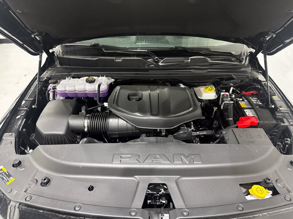 New 2026 RAM 1500 Big Horn AWD/4WD image 10
