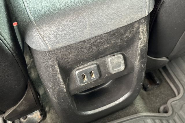 Used 2018 Chevrolet Colorado Z71 image 39