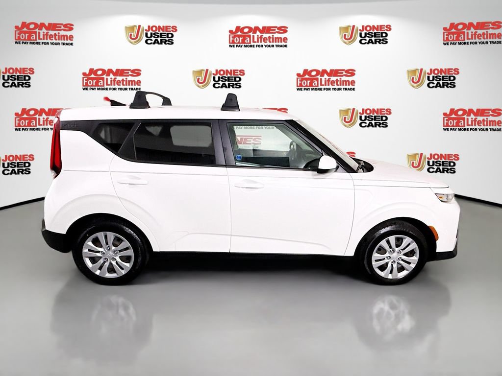 Used 2021 Kia Soul LX FWD image 17