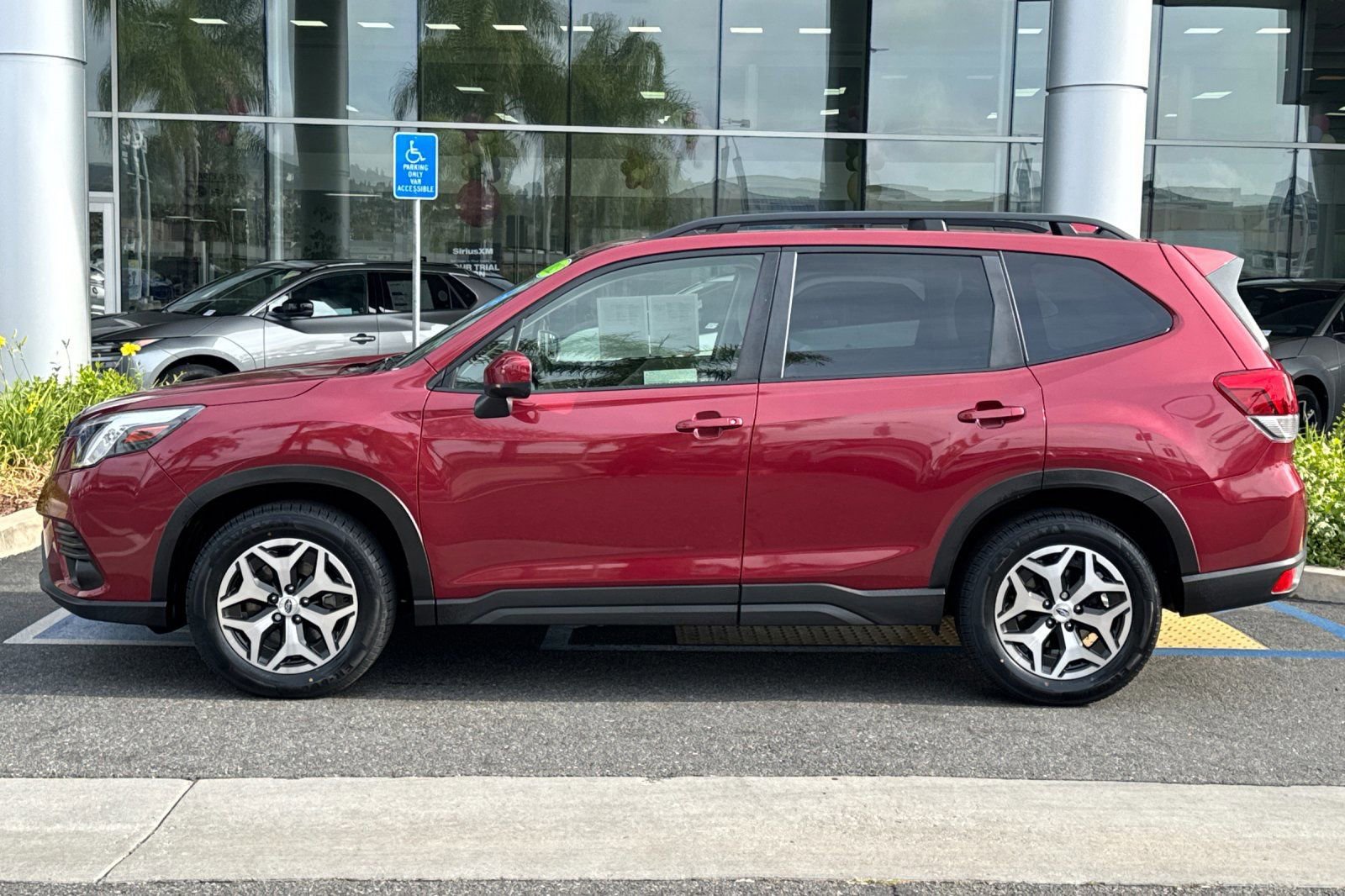 Certified 2023 Subaru Forester Premium AWD/4WD image 9