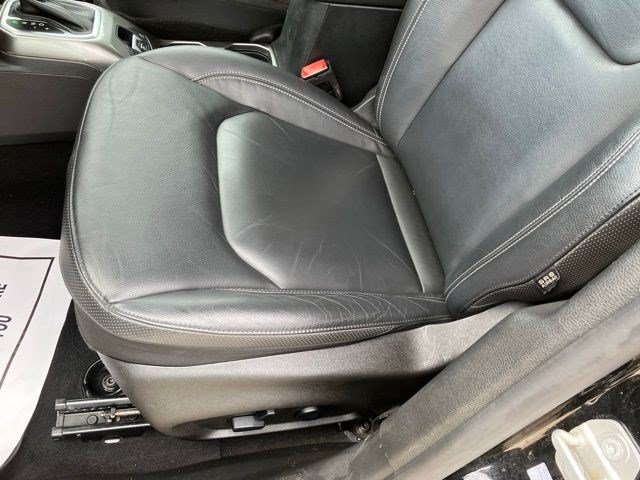 Certified 2019 Jeep Renegade Limited AWD/4WD image 12