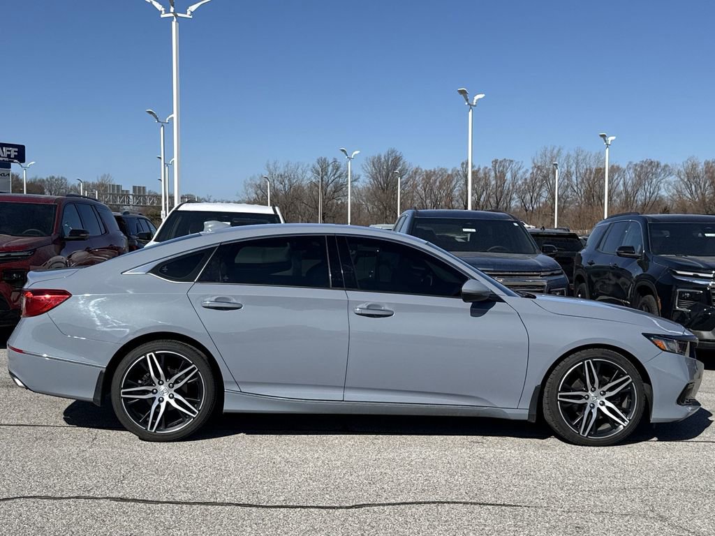 Used 2021 Honda Accord Touring image 9