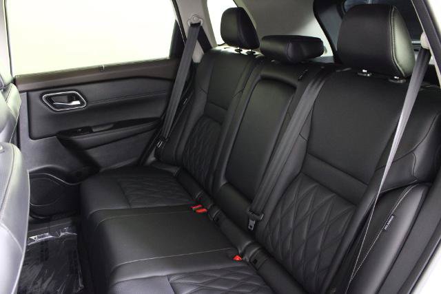 Certified 2023 Nissan Rogue Platinum FWD image 22
