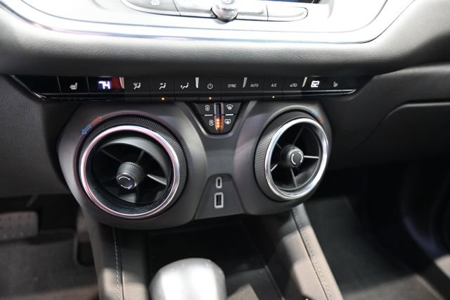 Used 2019 Chevrolet Blazer LT w/ Sun and Wheels Package image 18