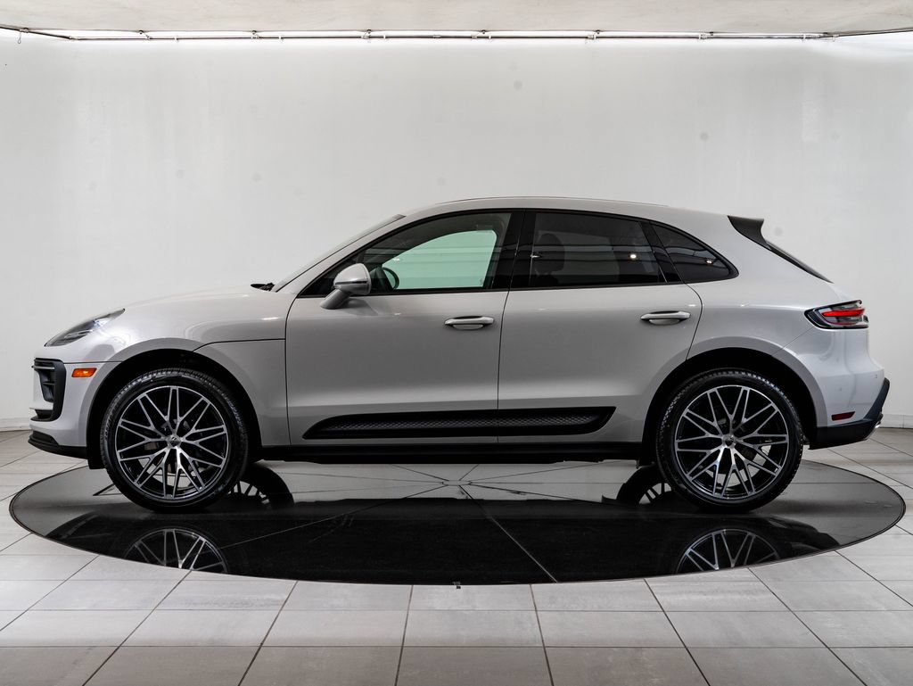 New 2026 Porsche Macan AWD/4WD image 2