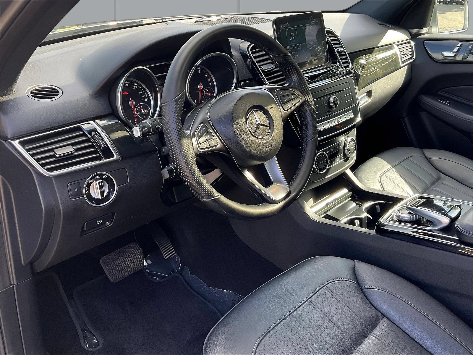 Used 2018 Mercedes-Benz GLE 350 image 19