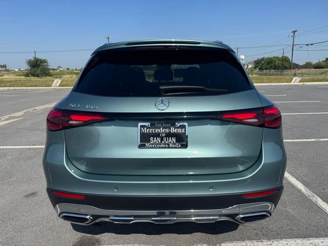 New 2025 Mercedes-Benz GLC 300 image 12