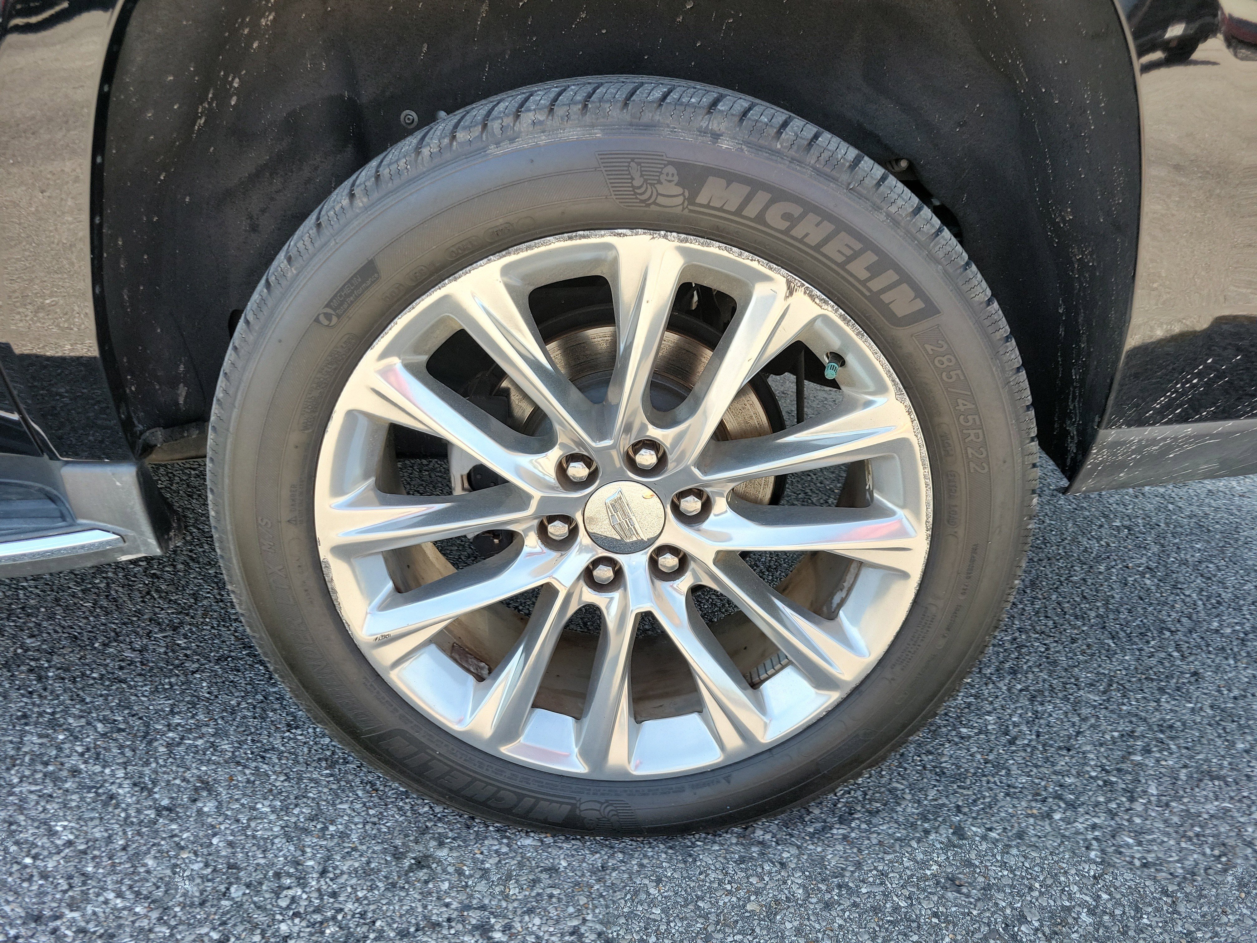 Used 2018 Cadillac Escalade ESV Luxury image 34