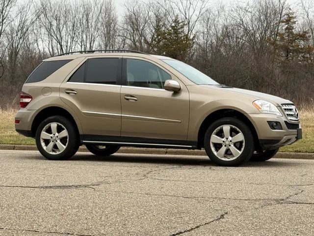 Used 2010 Mercedes-Benz ML 350 4MATIC image 38