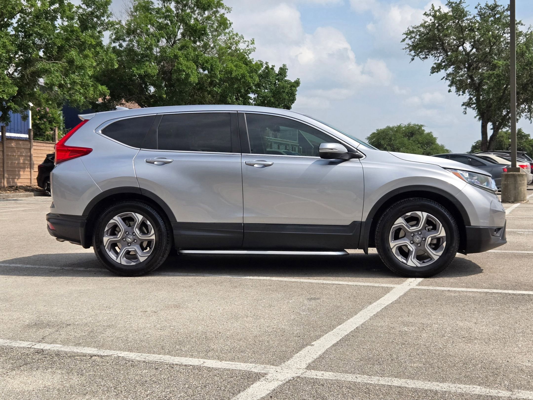 Used 2018 Honda CR-V EX-L image 3