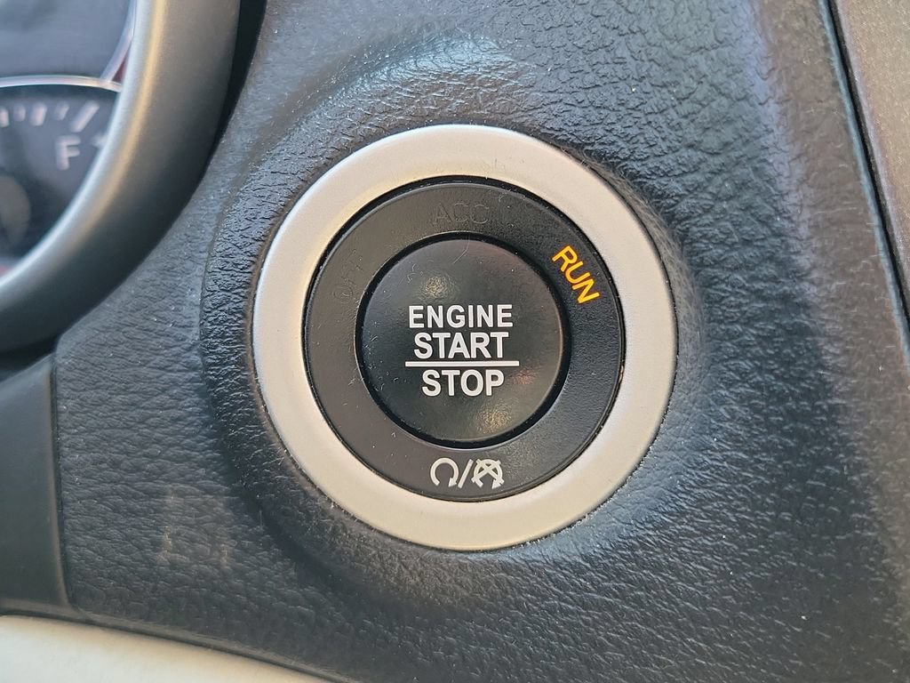 Used 2018 Dodge Journey SE w/ Connectivity Group FWD image 35