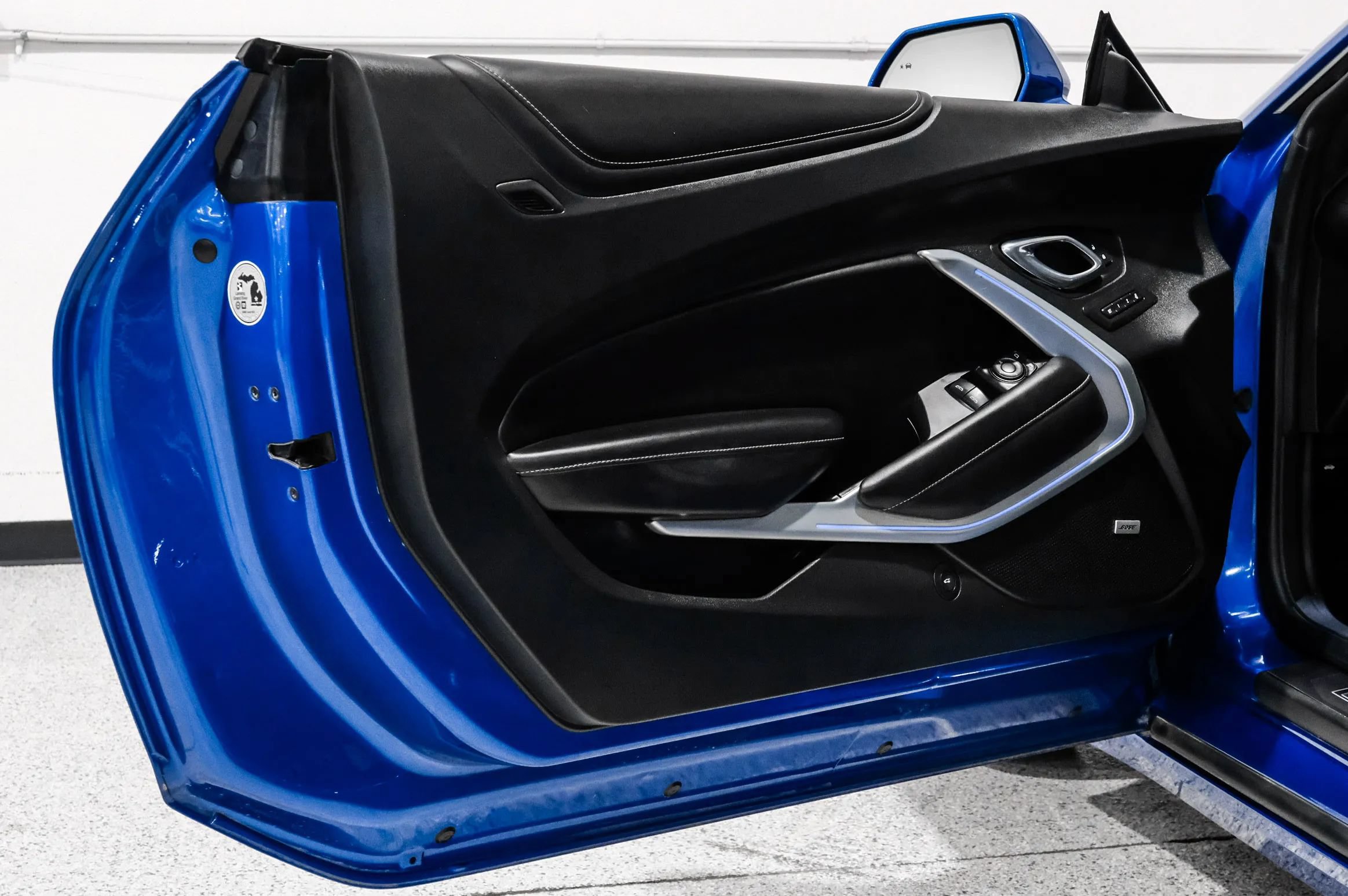 Used 2017 Chevrolet Camaro SS RWD image 43