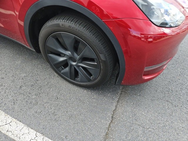 Used 2024 Tesla Model Y Long Range image 4