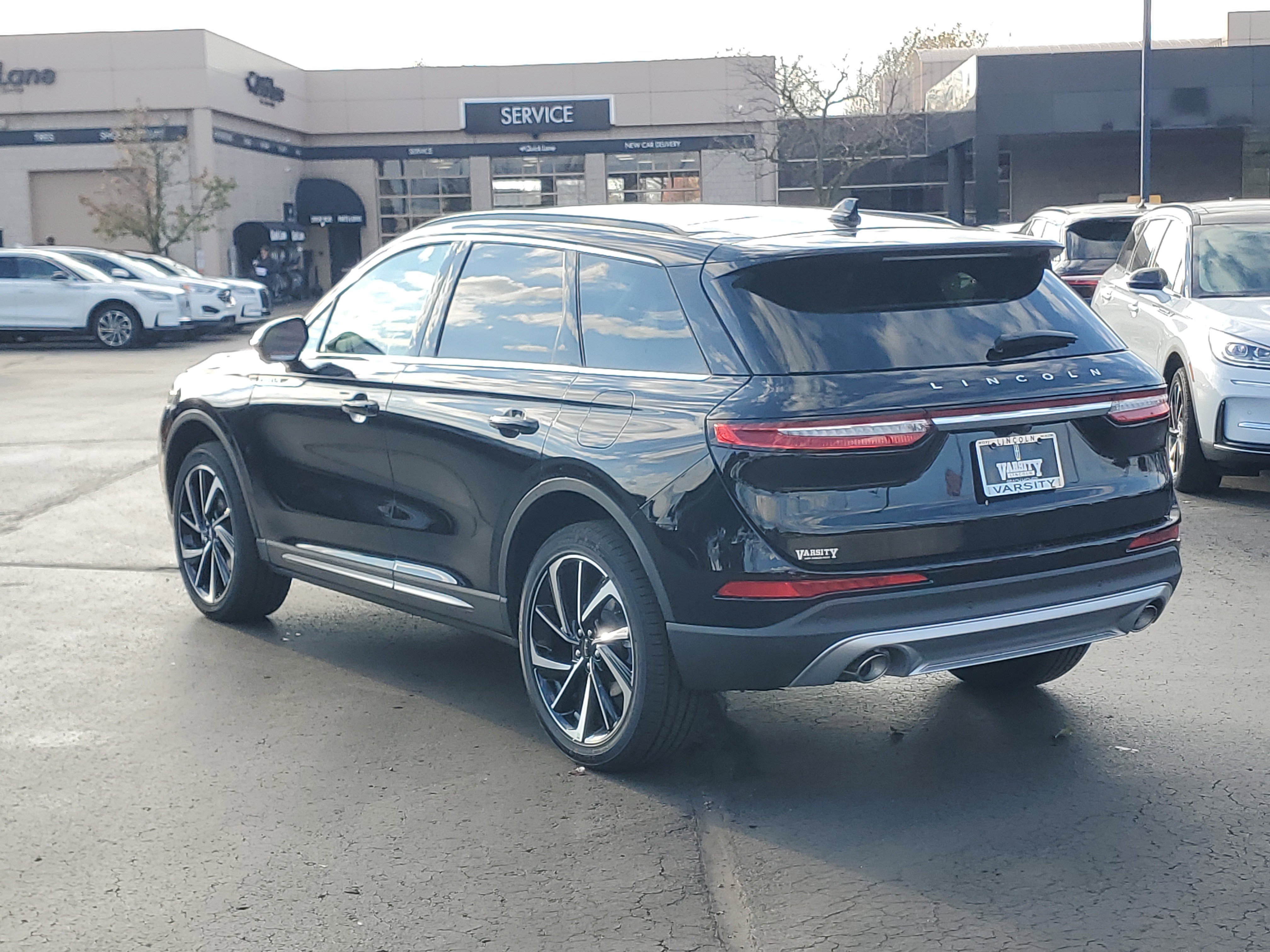 New 2026 Lincoln Corsair Reserve image 3