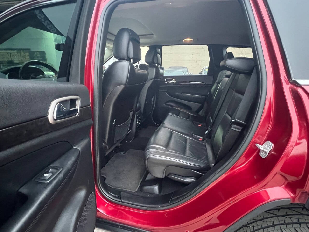 Used 2012 Jeep Grand Cherokee Laredo AWD/4WD image 13