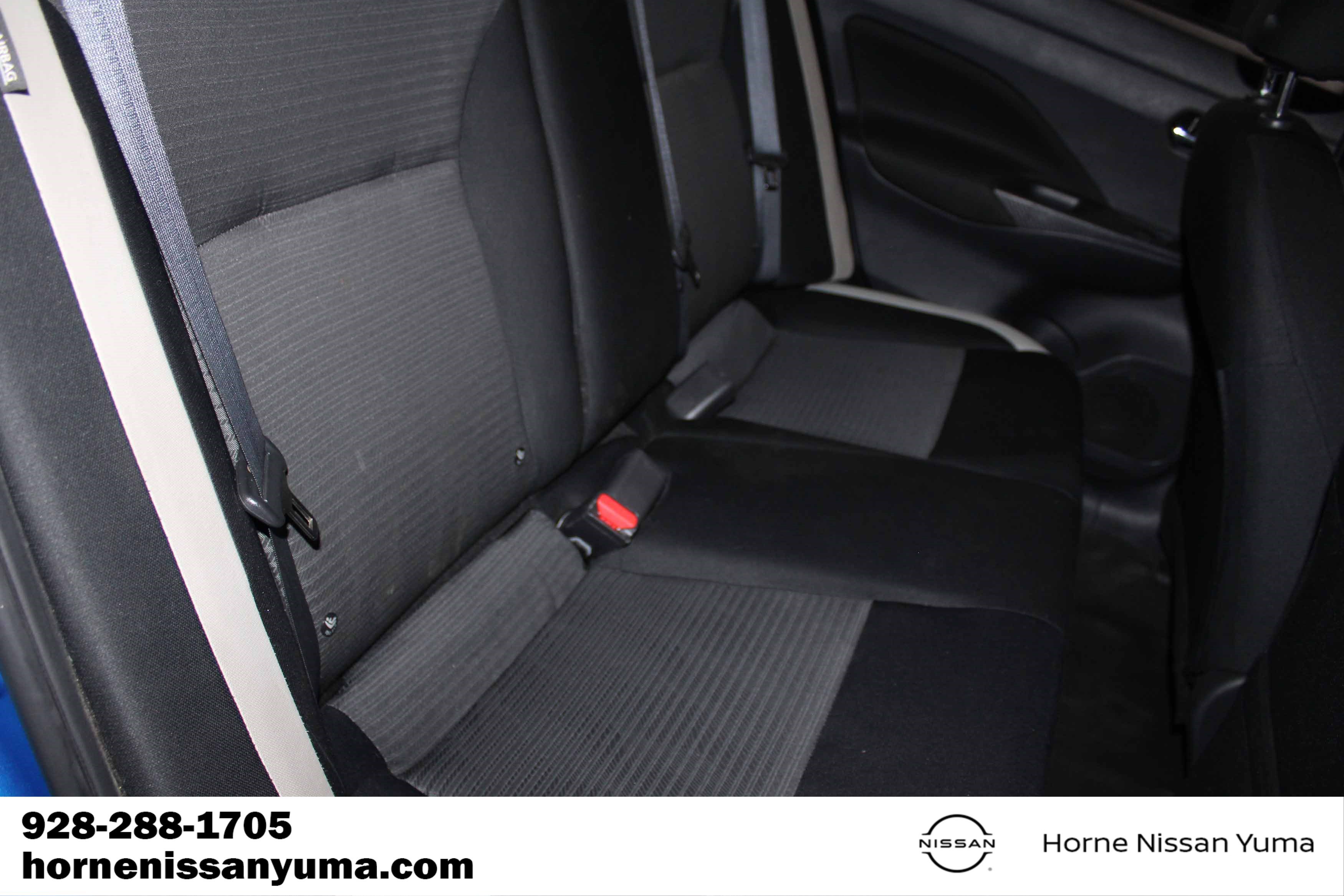 Used 2022 Nissan Versa SV FWD image 12