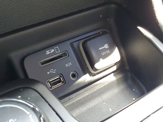 Used 2015 Jeep Cherokee Latitude AWD/4WD image 17