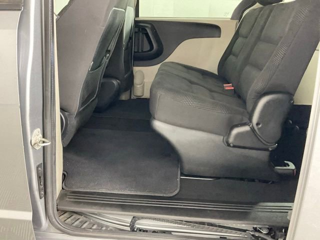 Used 2020 Dodge Grand Caravan SE w/ UConnect Hands-Free Group FWD image 15