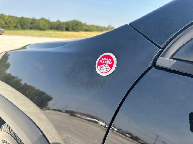 Used 2022 Jeep Cherokee Trailhawk w/ Sound & Nav Group AWD/4WD image 9