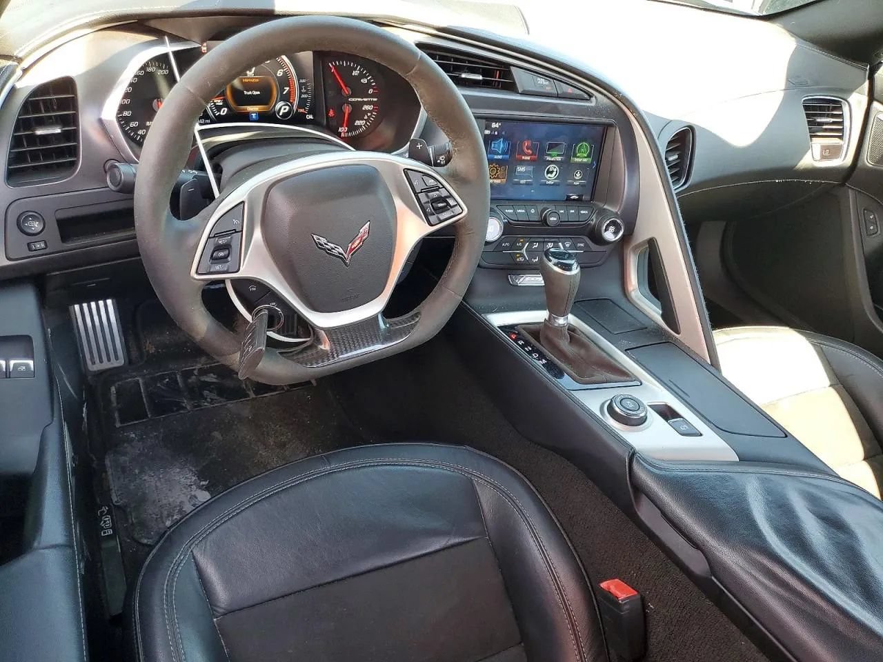 Used 2019 Chevrolet Corvette Stingray Coupe w/ Carbon Flash Badge Package RWD image 8